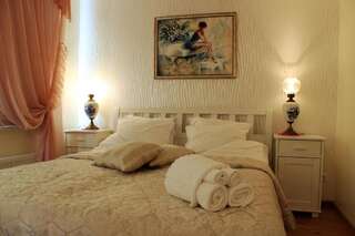 Апарт-отели Embrace Guestrooms & Apartments Пярну Улучшенный двухместный номер с 1 кроватью и камином-3